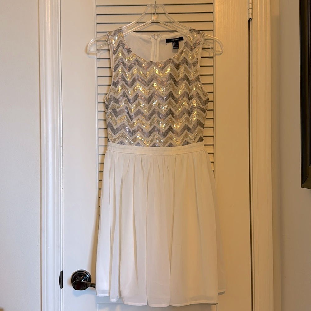 FOREVER 21 Sequence Cocktail Dress (S)